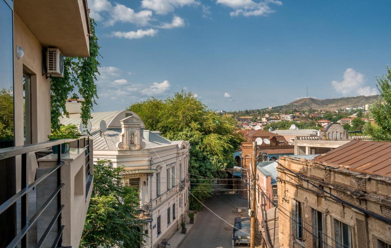 Constant Tbilisi Hotel Екстериор снимка